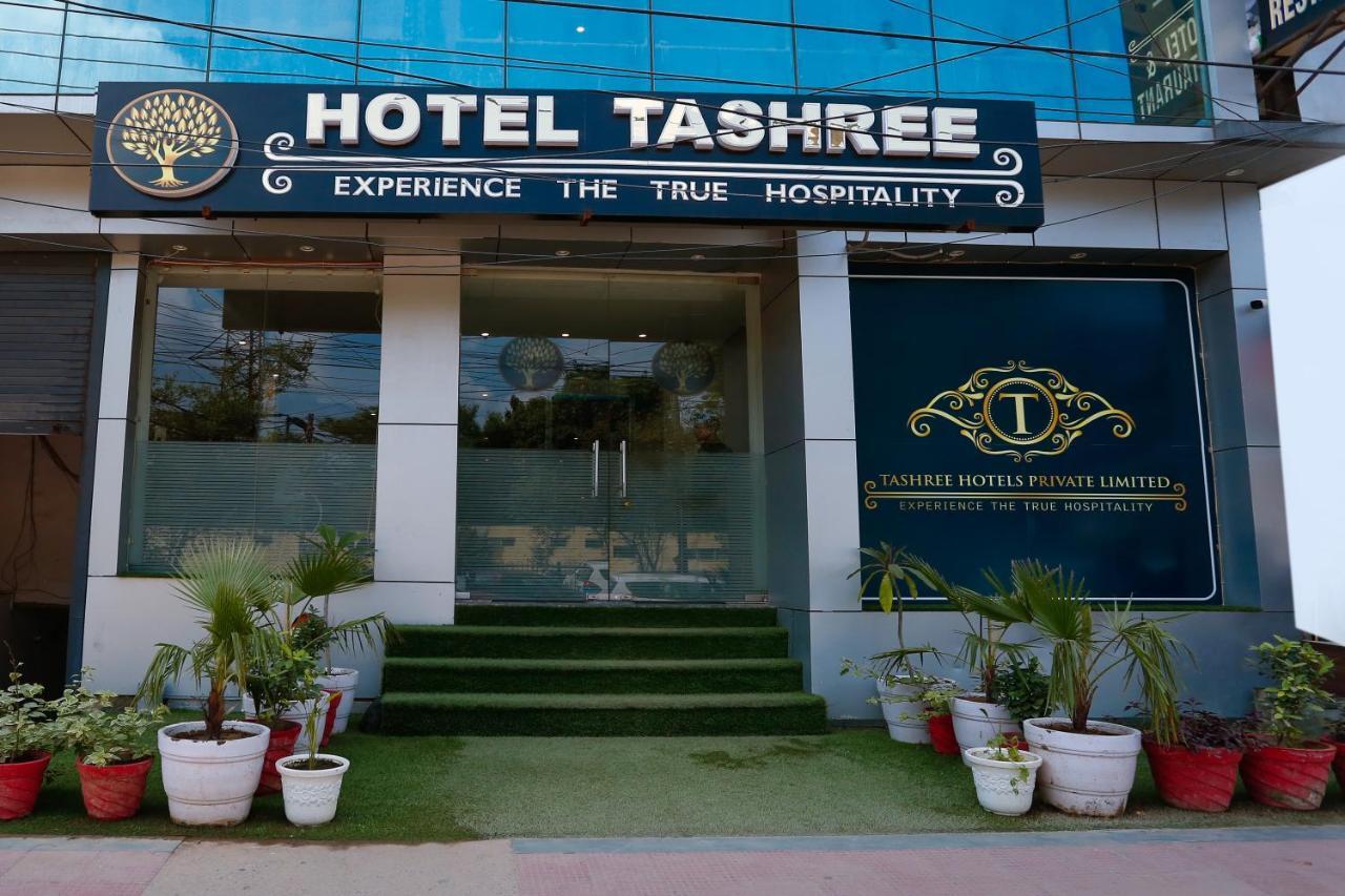 Airport Hotel Tashree Нью-Дели Экстерьер фото